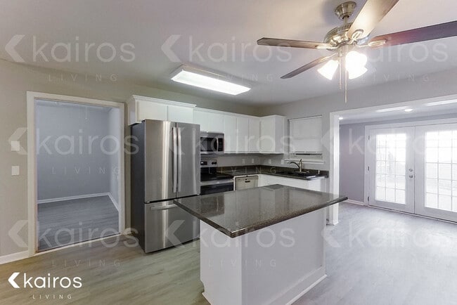 Photo - 3807 S Williams St