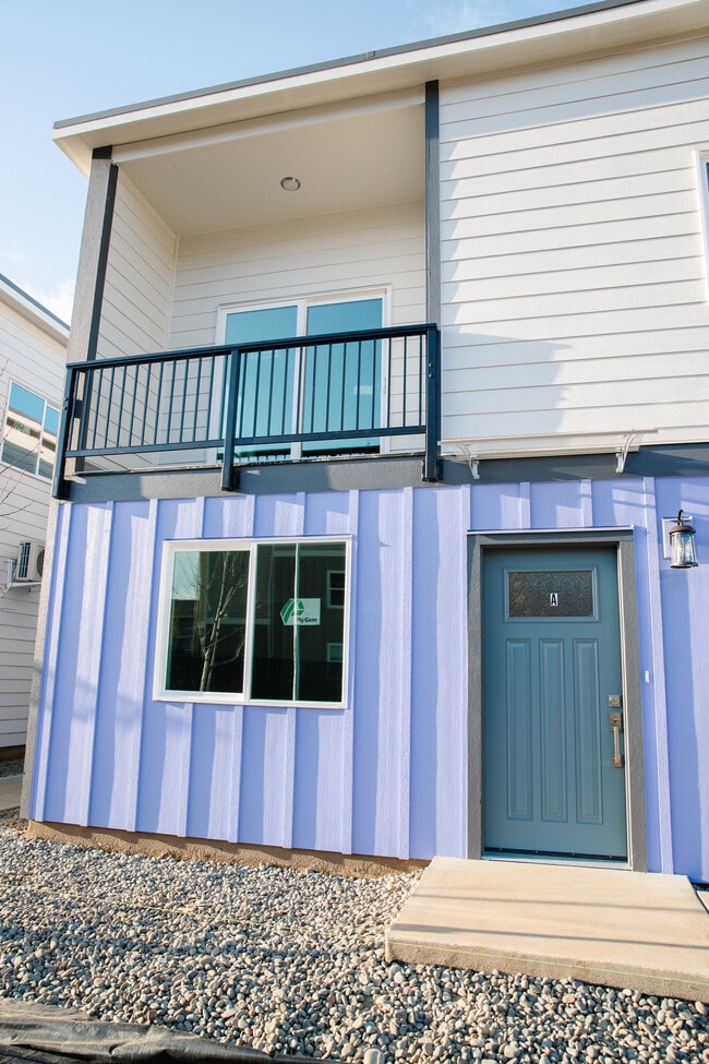 Front - 6800 NE Vancouver Mall Dr Townhome