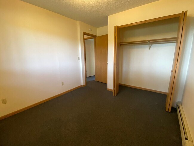 318 Old Hwy 52 Unit 5 Bedroom House