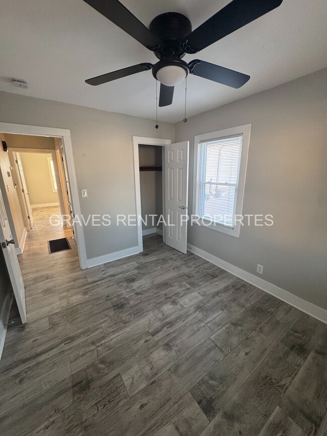 Photo - 1102 Oleanda Ave