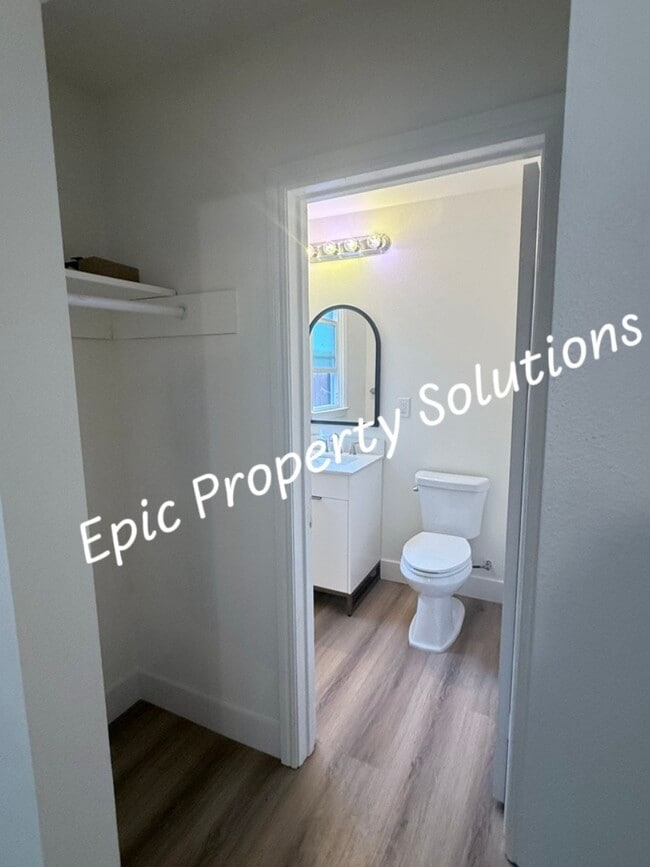 Photo - 319 E Dayton Ave