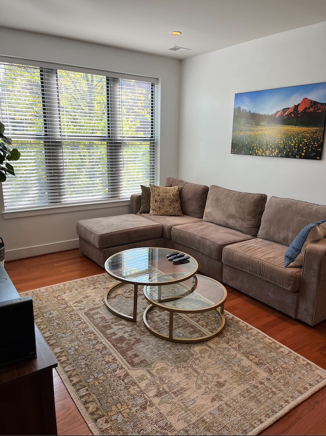 Photo - 1800 Wilson Blvd Unidad 214