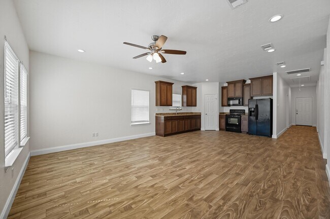 Photo - 1714 Oneal St