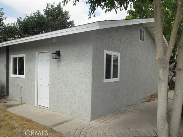 Building Photo - 852 N Davidson Ave Unit 1/2