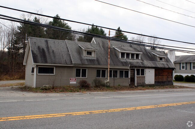 Photo - 2040 Route 44