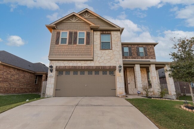 Photo - Beautiful 4BR / 2.5BA Home – Walk-In Closet, Covered Deck & Laundry Room