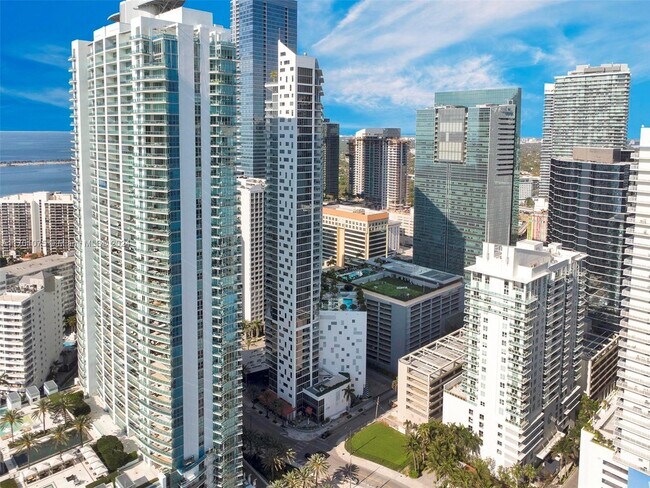 Photo - 1300 Brickell Bay Dr Unidad 1802