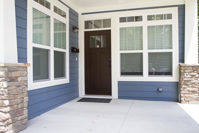 Photo - Spacious duplex on 9th Street