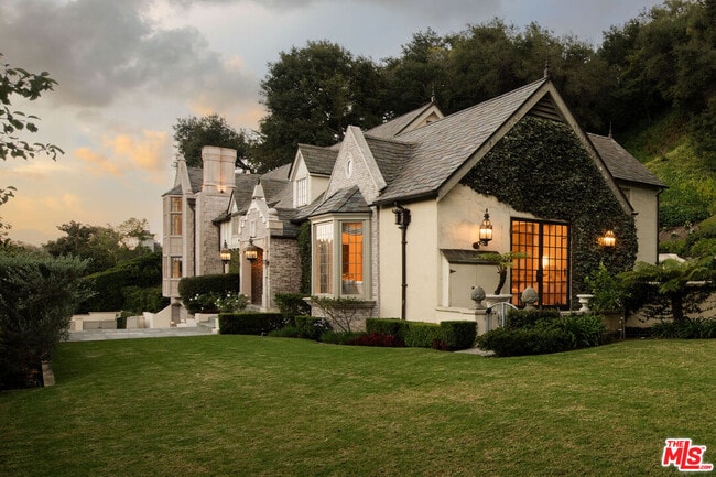 Building Photo - 10950 Bellagio Rd Rental