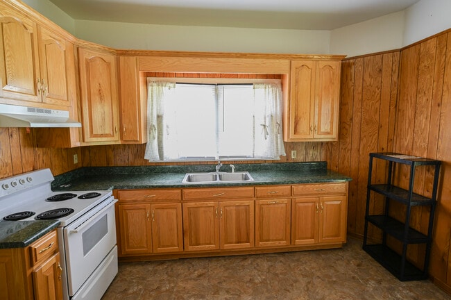 Photo - 211 Wilkerson St
