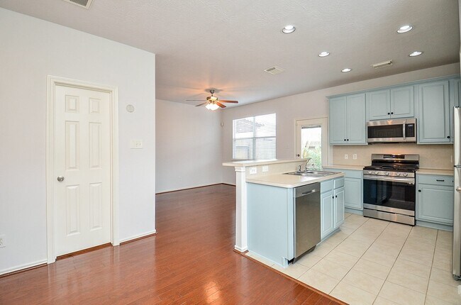 Photo - 8821 Elm Drake Ln