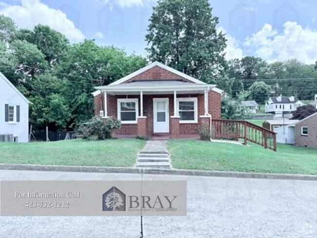 Building Photo - Cozy Brick Home with Huge Garage – Great K...