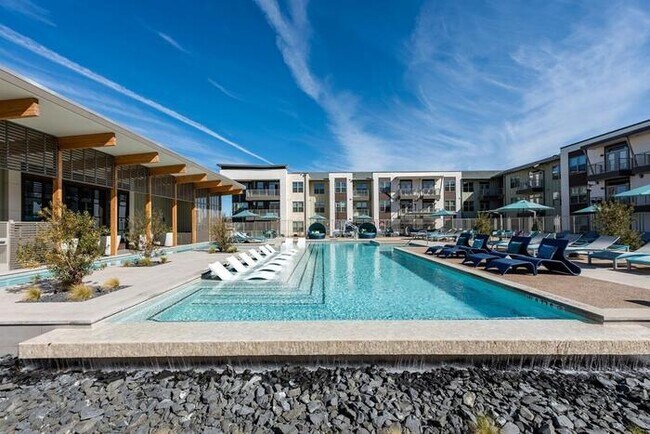 Photo - 2045 Forum Dr Unit c1