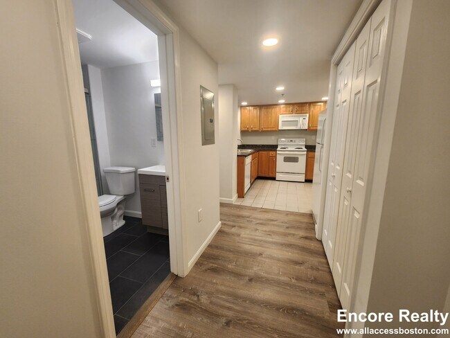 Photo - 24 Queensberry St Unidad B