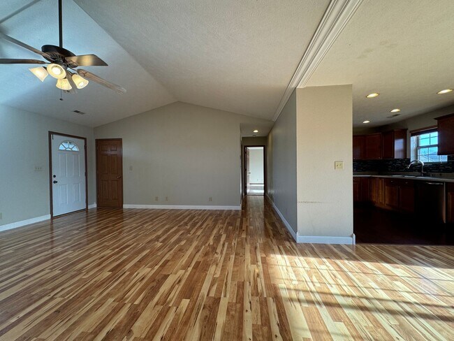 Photo - Summit’s Pass Beauty – Updated 3BR/2BA wit...