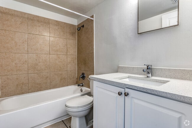 2BR, 1BA - 856SF - Beacon Floorplan - Nautica Apartments