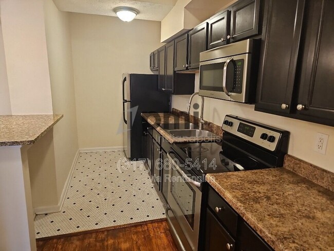 Building Photo - 1 W 28th St Unit 405