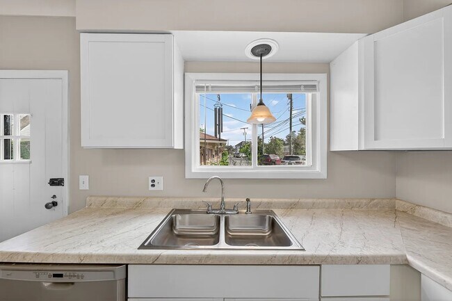 23 W Burdick St Unit A1