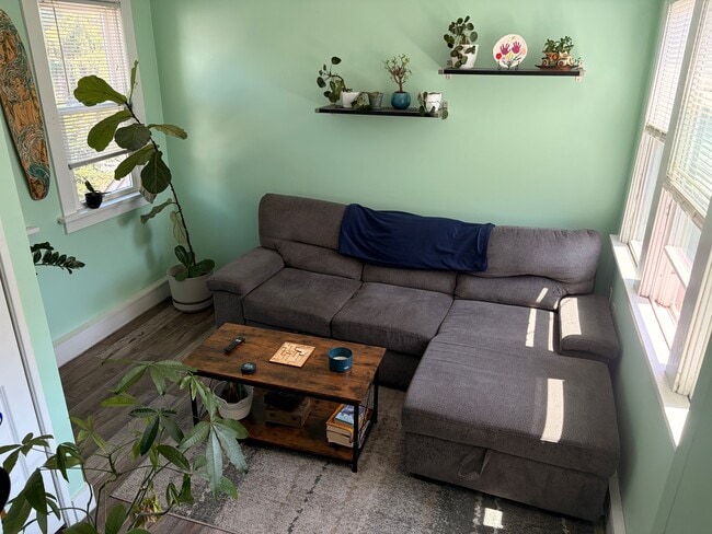 Living Room - 2762 N Oakland Ave Unit B