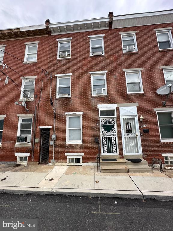 Building Photo - 1621 Olive St Rental