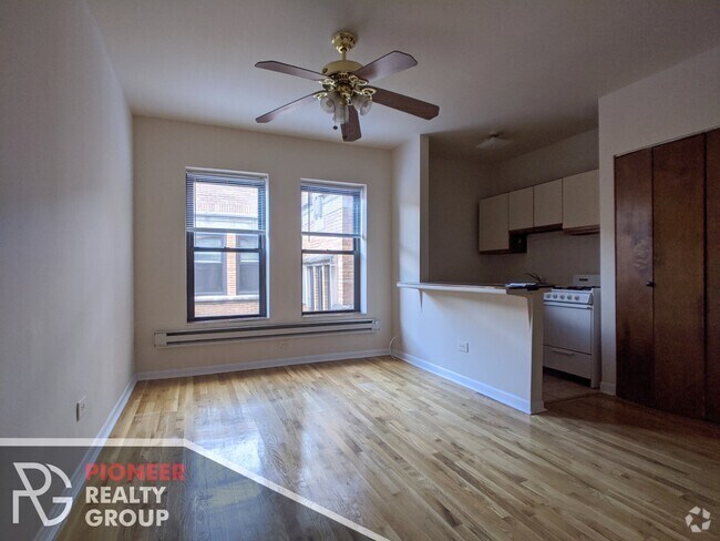 Building Photo - 813 W Cornelia Ave Unit 821A-113 Rental