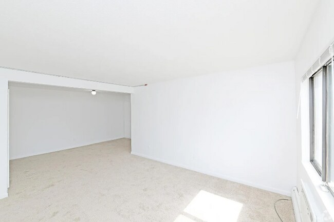 Photo - 815 Sandy Ln