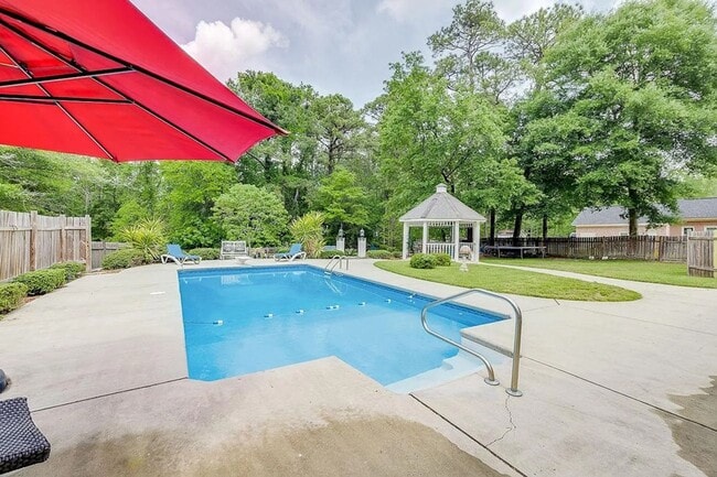 113 Cypress Dr