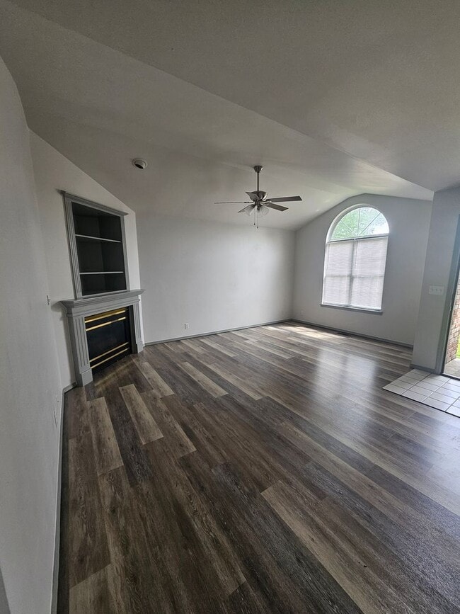 Photo - Yuma Duplex Unit 1129 Yuma