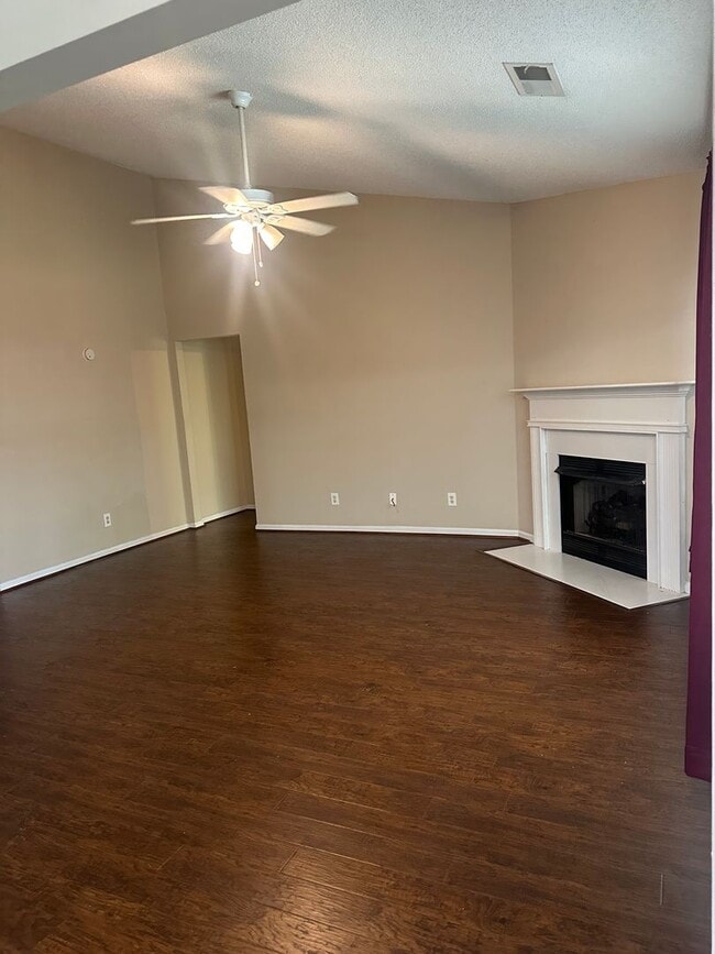 Photo - 404 Gibson Forest Dr