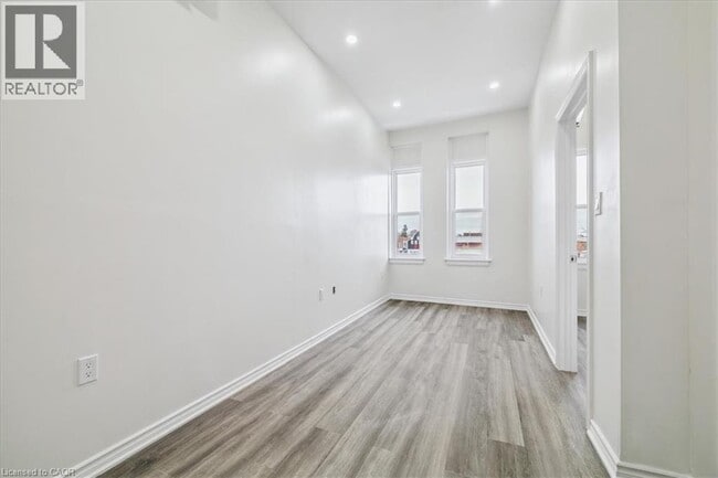 Photo - 68 Peel St Unit 3