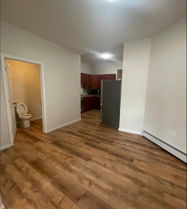 Building Photo - 720 Marion St Unit 3