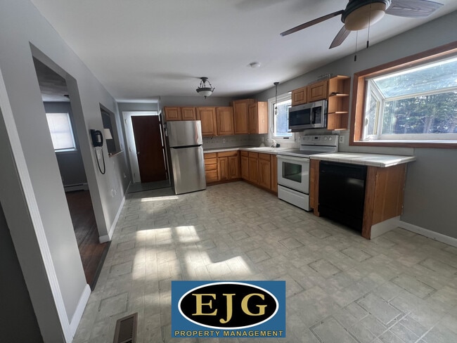 Building Photo - 75 Indian Acres Dr