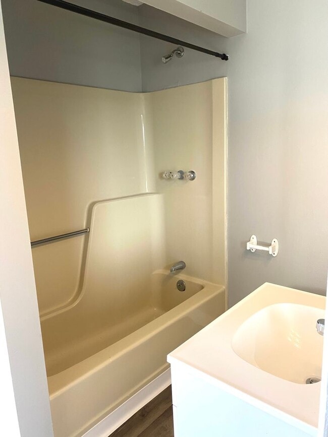 Photo - 110 1/2 Lee Street Unidad 110 1/2 Lee Street Apt B