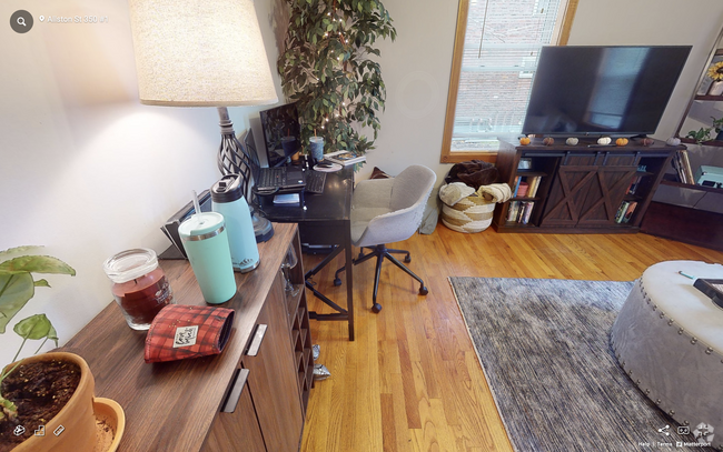Building Photo - 350 Allston St Rental