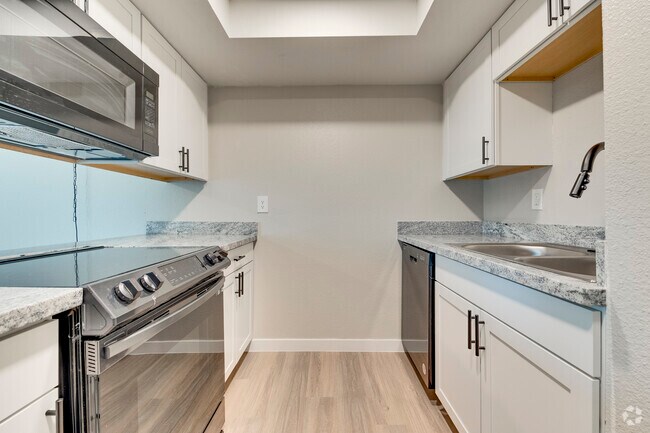 Studio - 418SF - Kitchen
