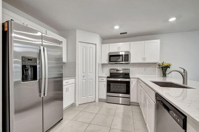 Photo - 6851 Broadwater Ln