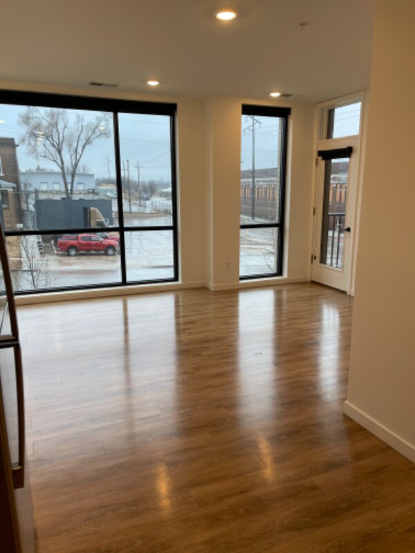 Photo - 925 Pierce St