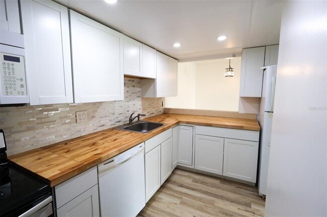 Photo - 2913 Lichen Ln Unit C