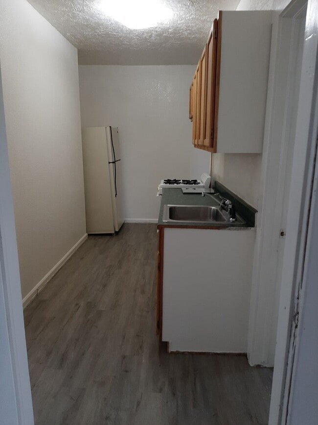 Photo - (1614 8th Ave)