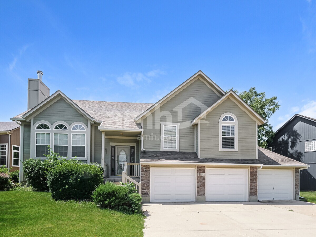 Photo - 2105 SW Eyrie Rd