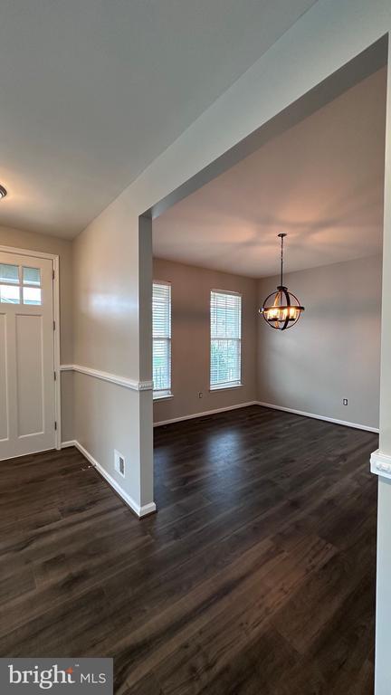 Photo - 930 Forsythia Ln