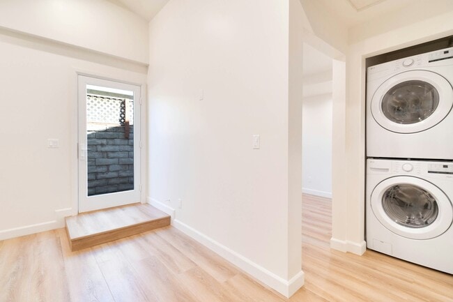 Photo - 8326 Beckford Ave