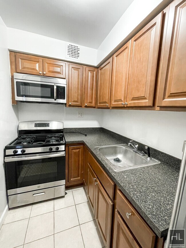 Photo - 34-15 PARSONS BOULEVARD Unidad 7G