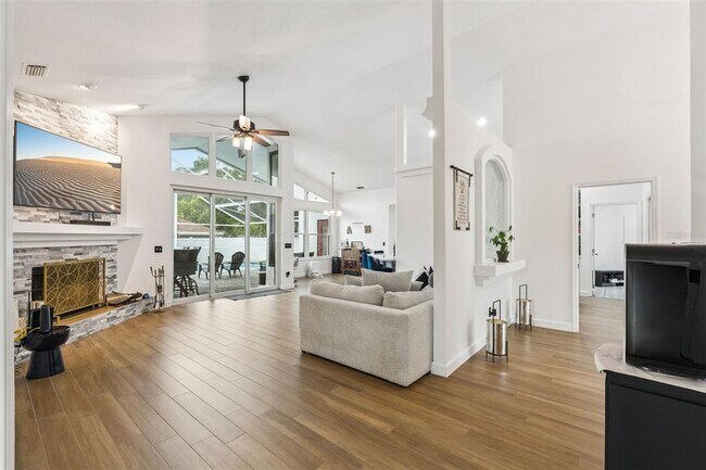 Photo - 2331 Ridgeside Rd