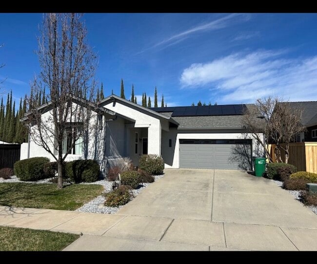 Building Photo - 2554 Valhalla Pl