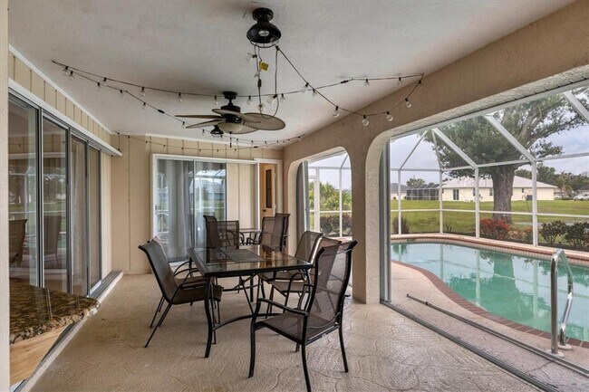 Photo - 272 Broadmoor Ln