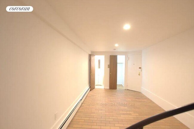 Photo - 146 W 70th St