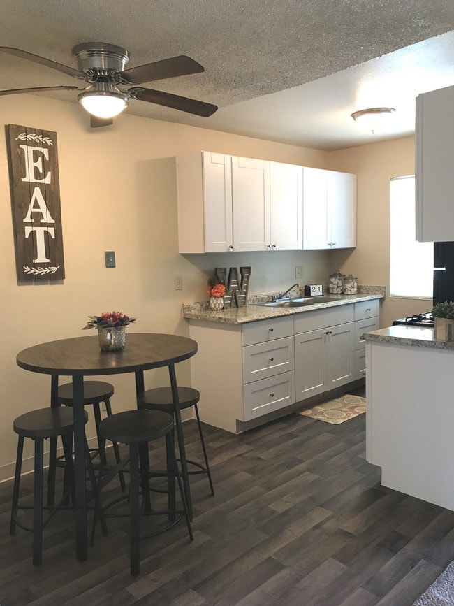 Photo - Windmere Apartments