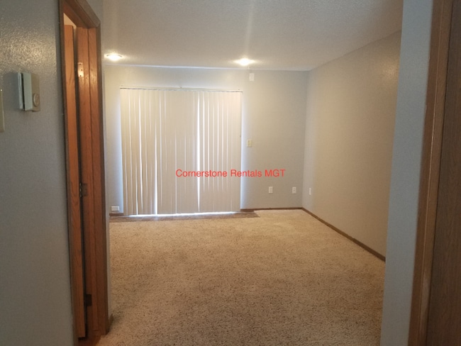 Photo - 918 9th Ave SE