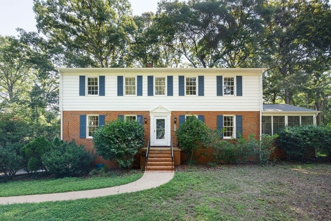 Photo - 2401 Scarsborough Dr